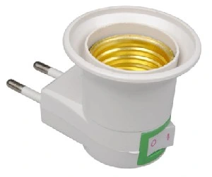 Adapter na żarówkę E27 do gniazdka z wyłącznikiem